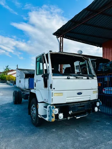 Ford Cargo 1217 2001 Cummins reduzido 5 Marcha baixado para peças