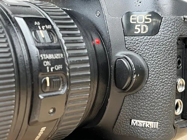 Câmera Canon Mark III + Lente 24 105mm Canon  - Foto 4