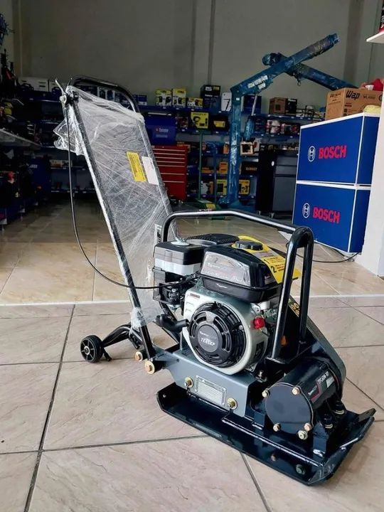Placa vibratória 60kg a gasolina Profissional Toyama (Loja/Nova)