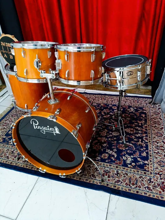 Bateria pinguim anos 80 impecável