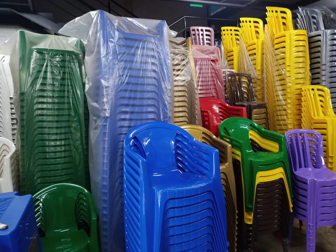 Jogo de mesa e cadeiras plástica cor azul padrão Antártica - Foto 3