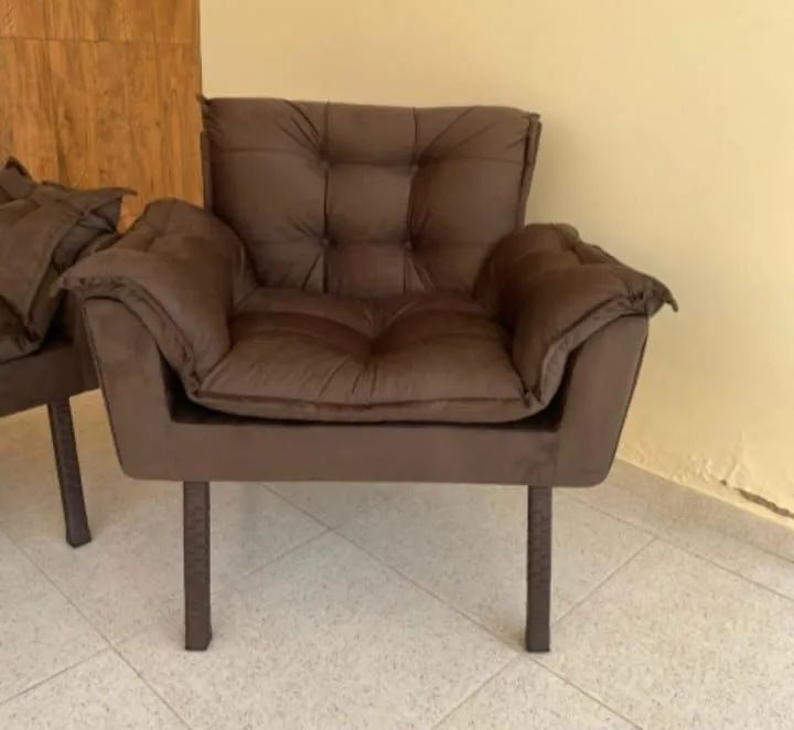 Poltrona decorativa em sued cores a escolher 