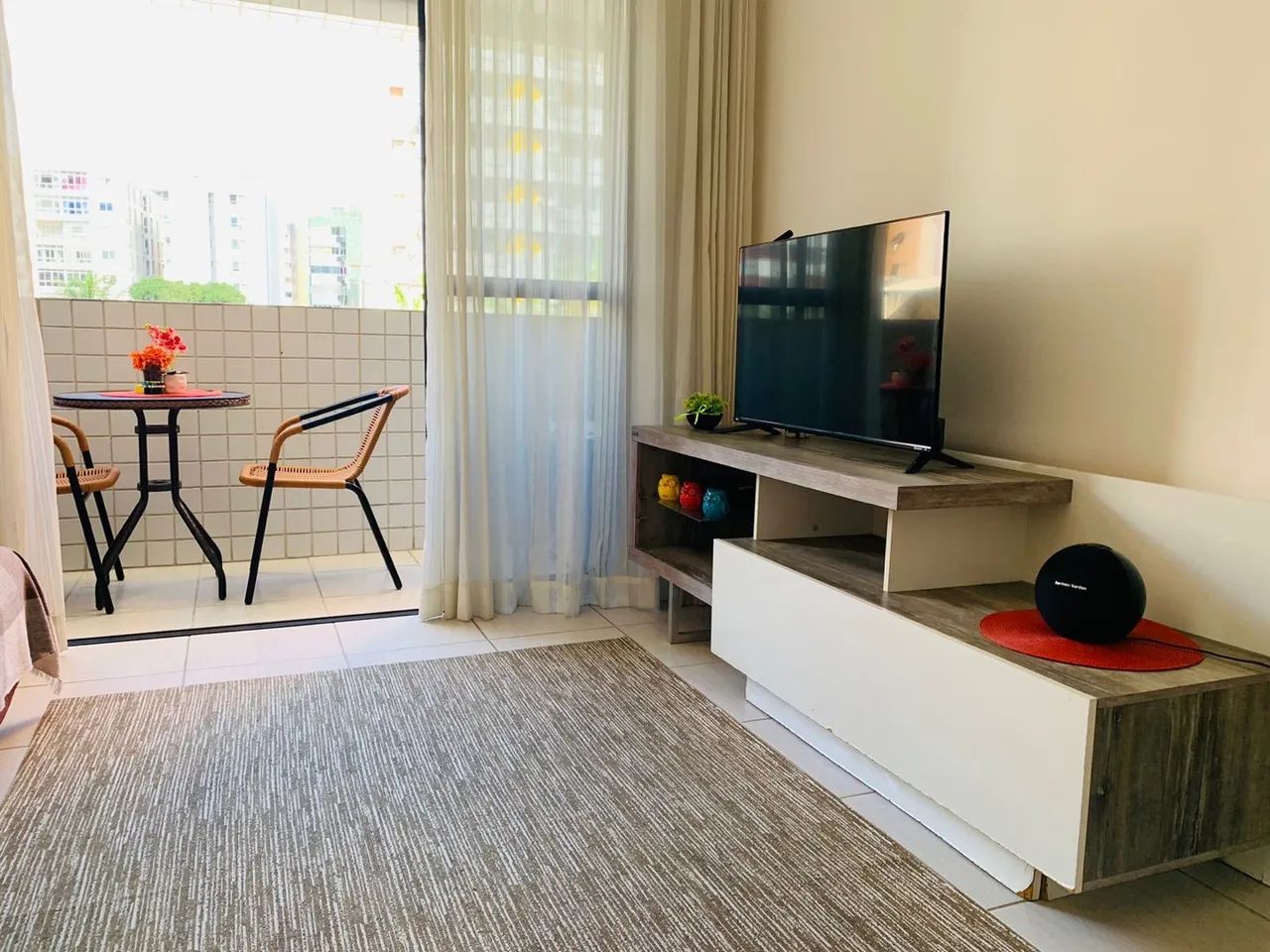 Apartamento aconchegante com varanda e vista para a cidade
