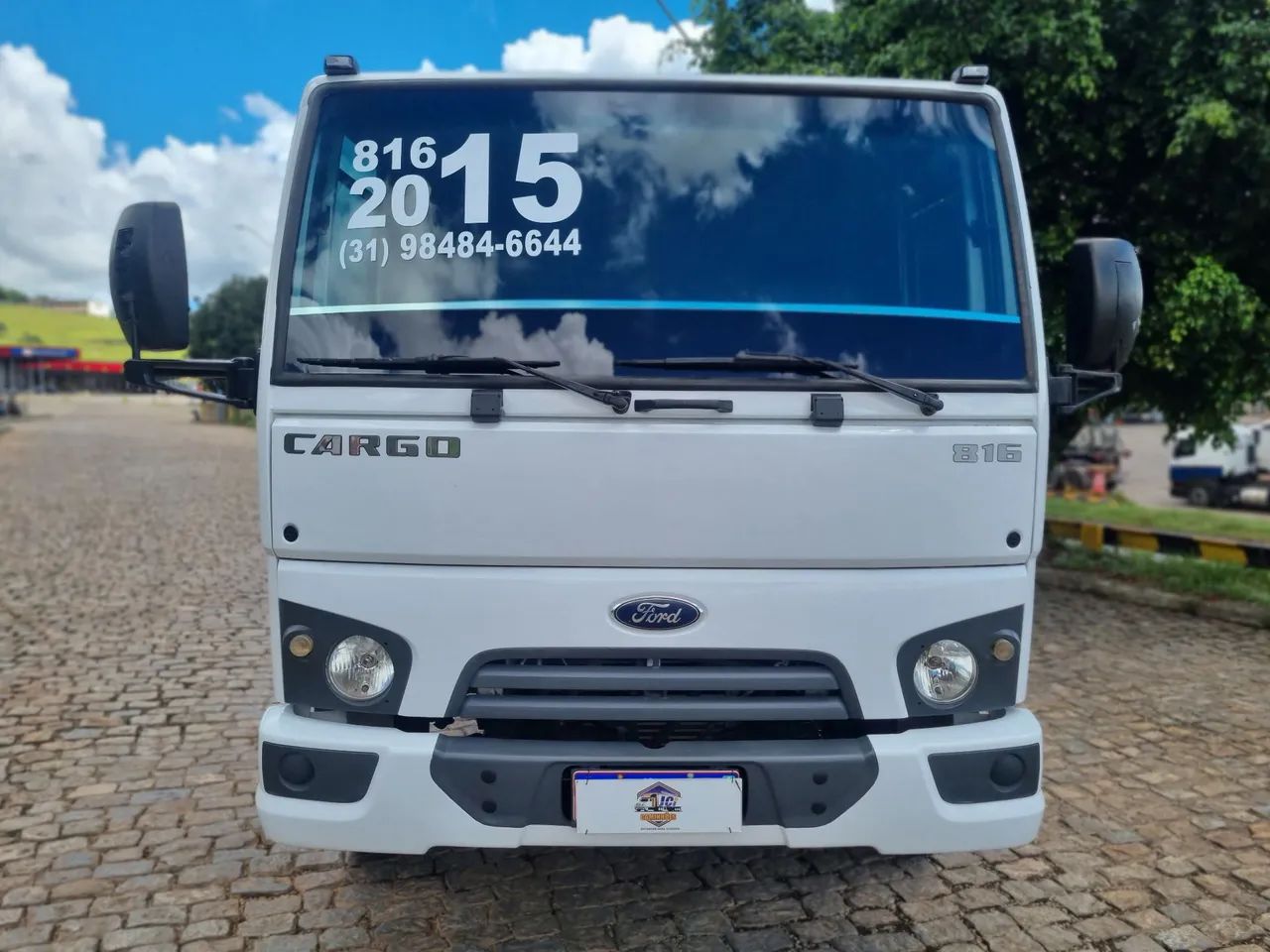Caminhão Cargo 816 3/4 ano 2015