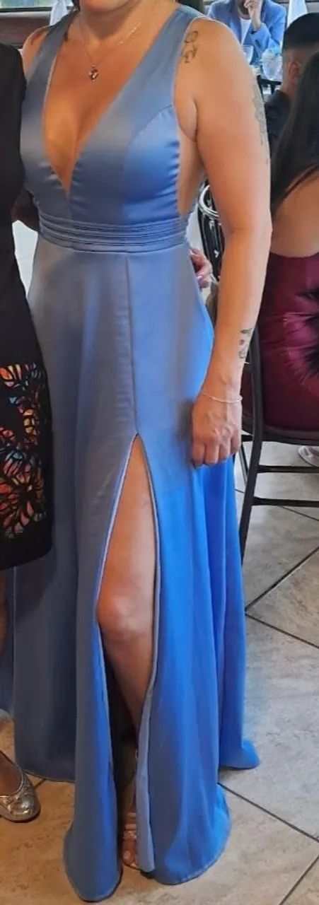 Vestido de madrinha azul celeste 