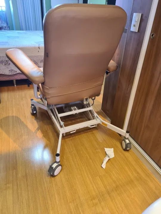 Poltrona Elétrica para Hemodiálise R$ 3.999,00. Modelo VLT-521B da ValliTech. - Foto 2