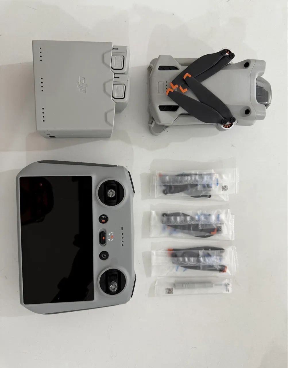 DRONE DJI MINI 3 PRO COMBO FLY MORE 64313442518275120