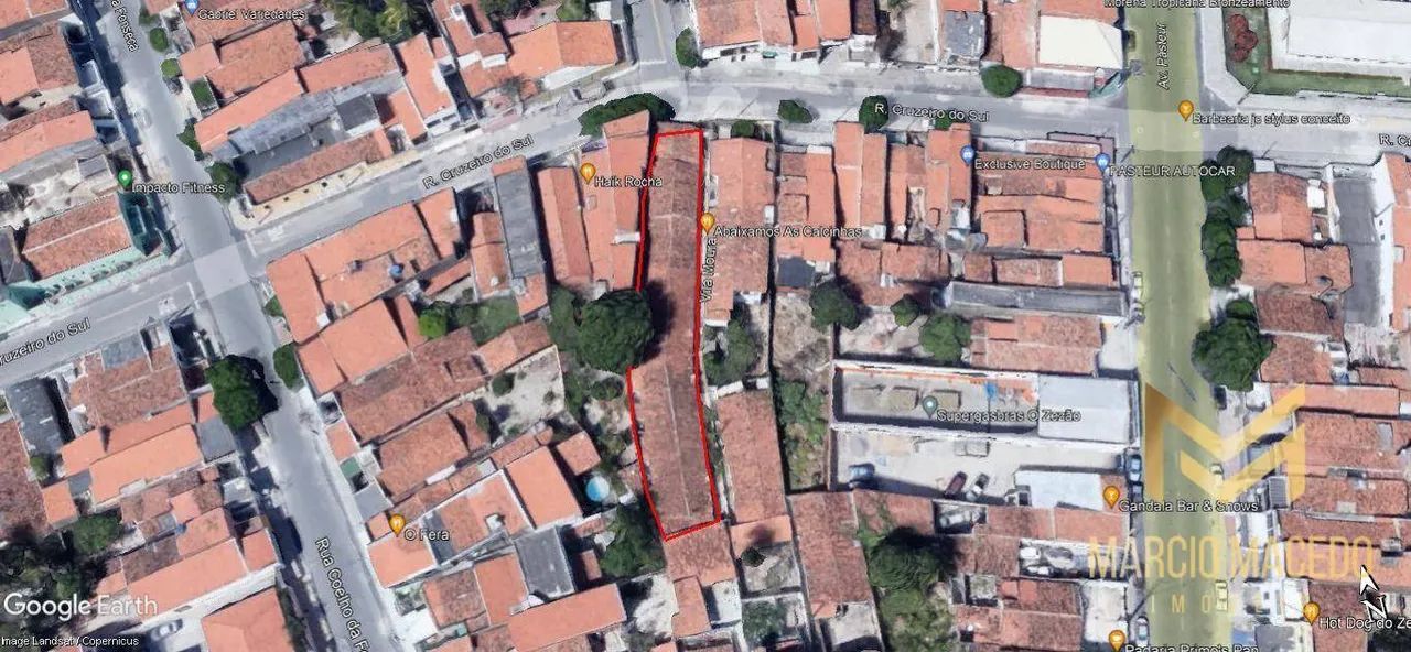 Vila com 18 casas e 2 pontos comericias à venda, 400 m² por R$ 800.000 - Álvaro Weyne - Fo