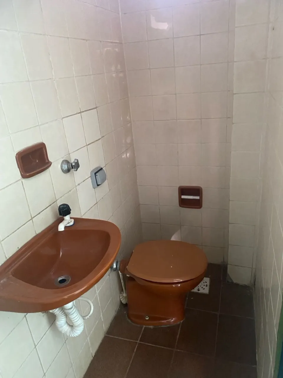Aluga-se Sala Comercial Jardim América 