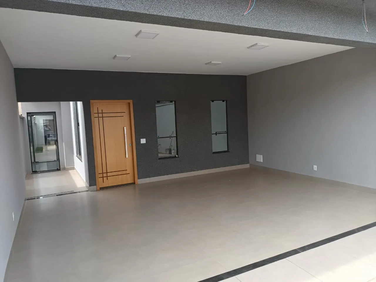 CASA NOVA 3 SUÍTES PLENAS ALTO PADRÃO VARANDA GOURMET COM CHURRASQUEIRA PORCELANATO, FINAN