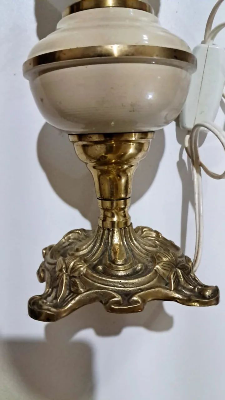Abajur Em Bronze - Foto 3