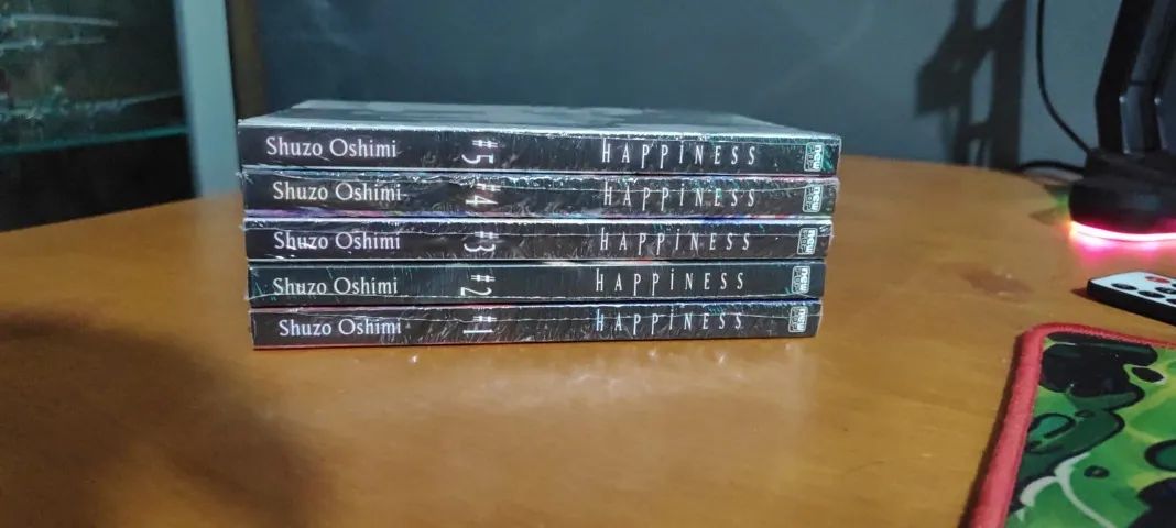 Manga Hapiness 1 ao 5 lacrados