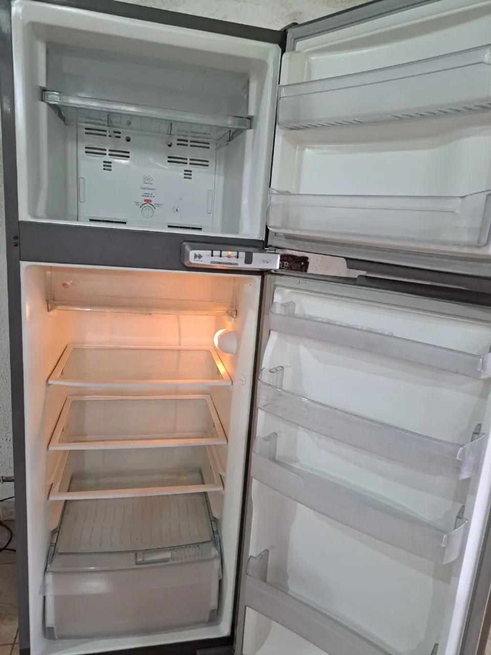 Geladeira Inox Frost Free Brastemp Clean 354Lt Original - Foto 4