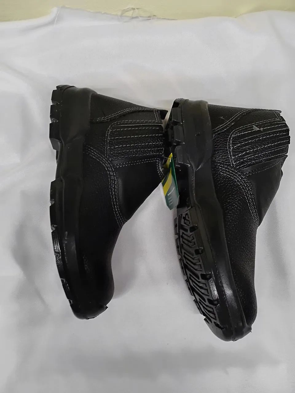 Bota de segurança Fujiwara 37 - Foto 3