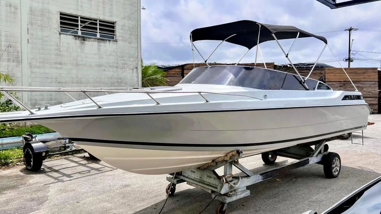 Lancha Tycoon 22 Pés Cabinada Motor Mercruiser V8 Impecável 