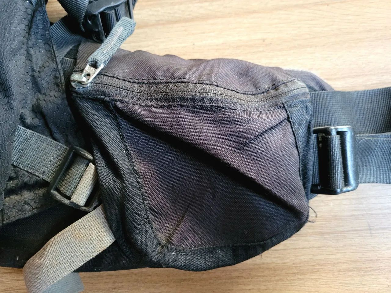 Mochila Deuter 70+15 Aircontact Pro - Foto 3
