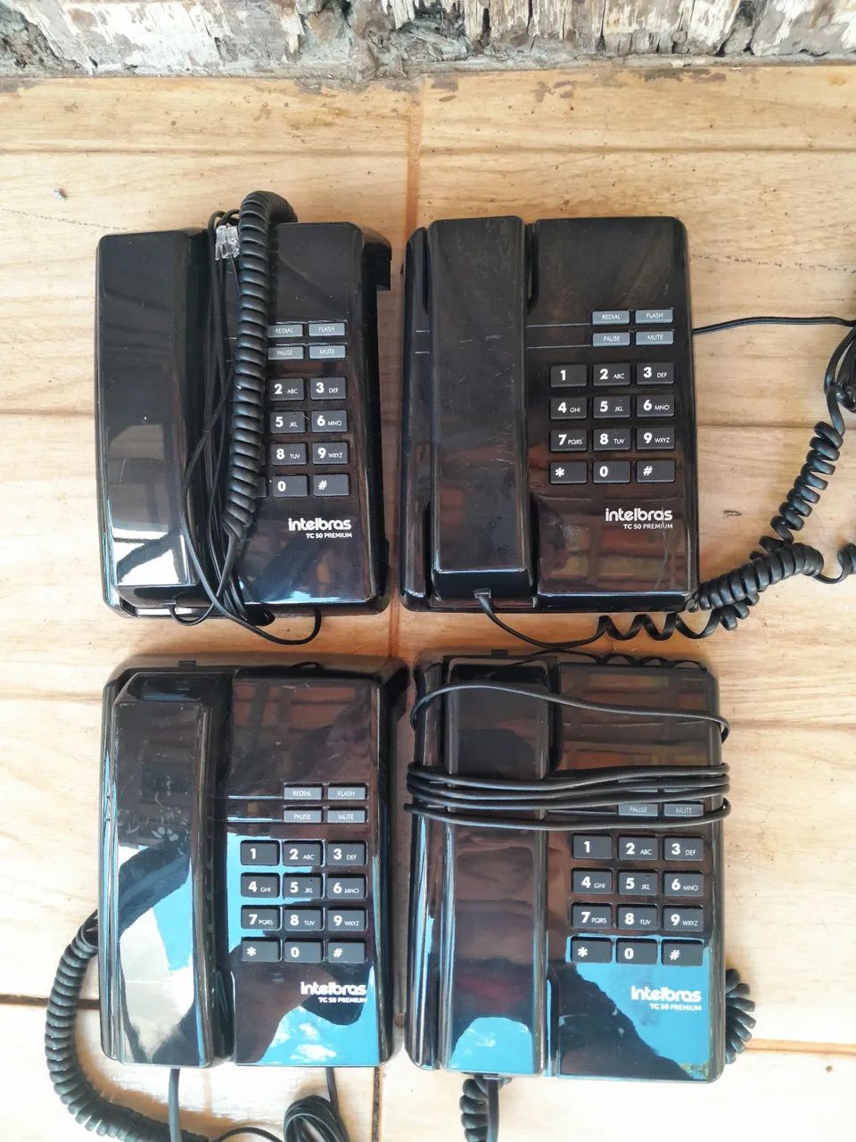 Kit com 4 aparelhos tc 50 intelbras estado de novo 