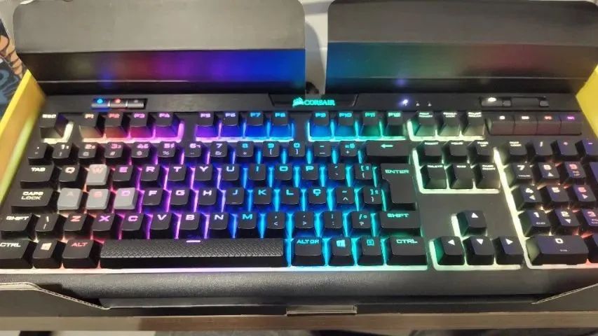 Teclado Mecânico Corsair Strafe MK2 RGB ABNT2 - Leia a descrição do anúncio! - Foto 2