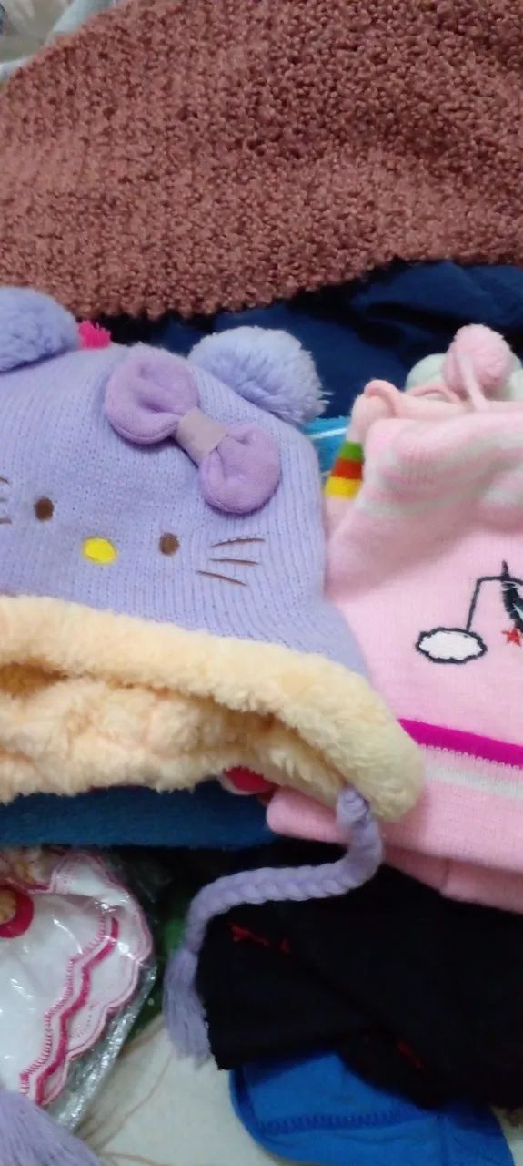 Touca Infantil Hello Kitty Lilás com Pompons - Foto 5