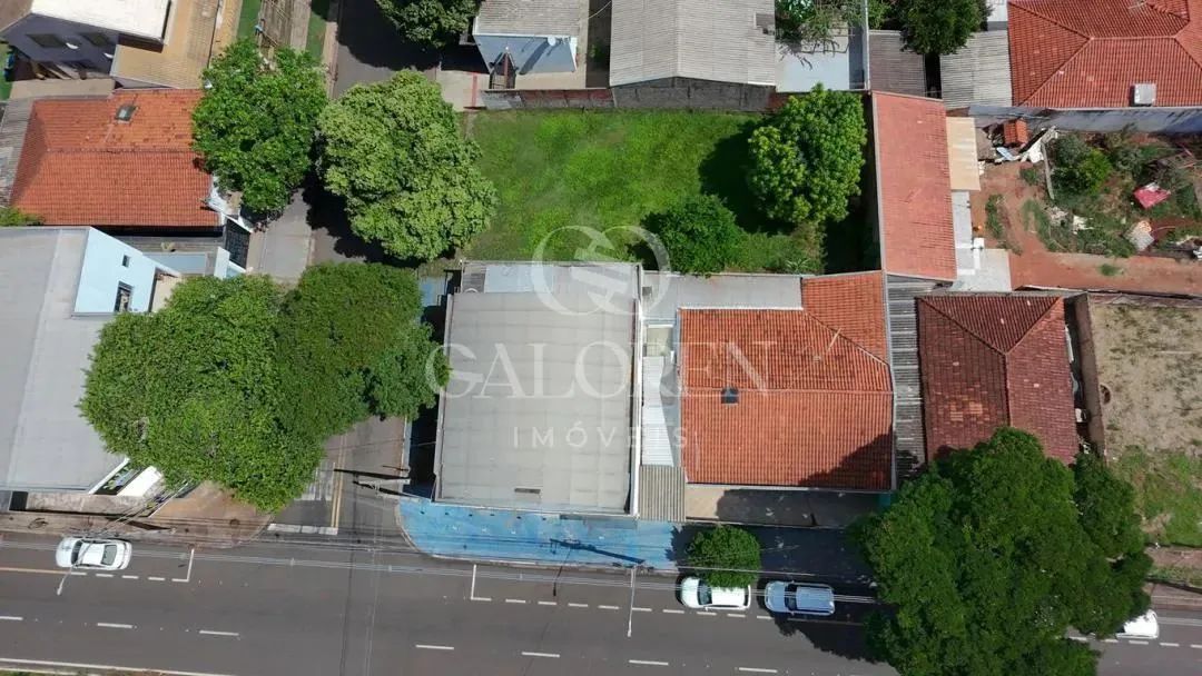 Barracão e Casa Comercial Avenida Alexandre Rasgulaeff (aceita permuta) - Foto 3