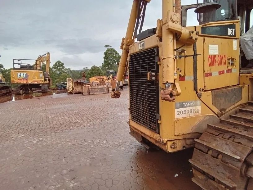 Trator de Esteira Caterpillar D6T - Foto 4