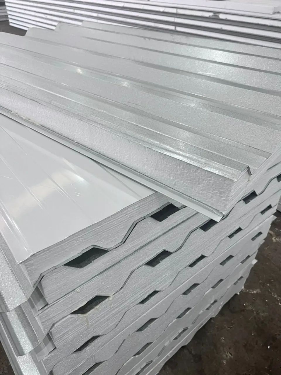 Telha com Isolamento Térmico - Sanduiche - Instalação e Venda  - Foto 6