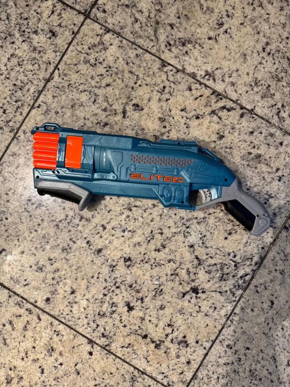 Nerf Elite 2.0 Warden  - Foto 2