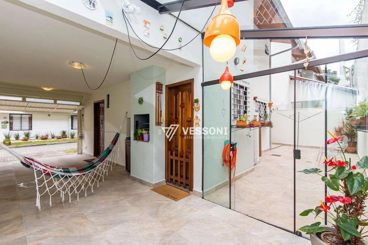 Sobrado com 3 dormitórios à venda, 171 m² por R$ 1.100.000,00 - São Lourenço - Curitiba/PR