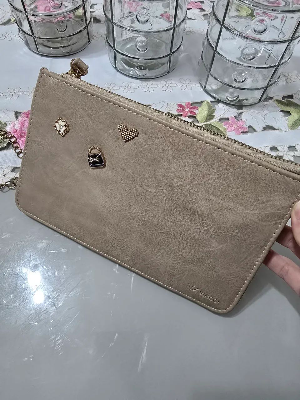 Carteira grande com alça/necessaire 