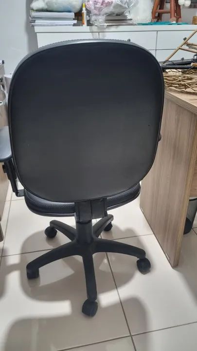 Cadeira de Escritório Giratória com Rodinhas - Foto 2