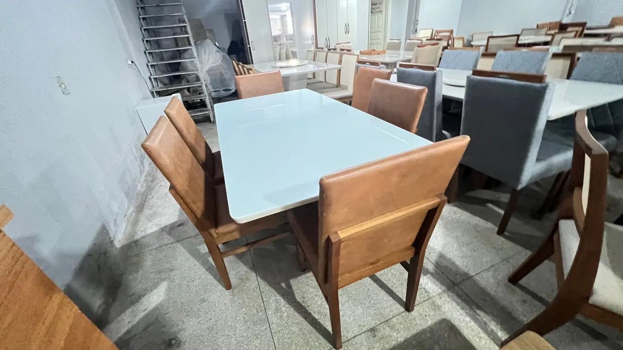 Mesa de Jantar com 6 Cadeiras madeira 