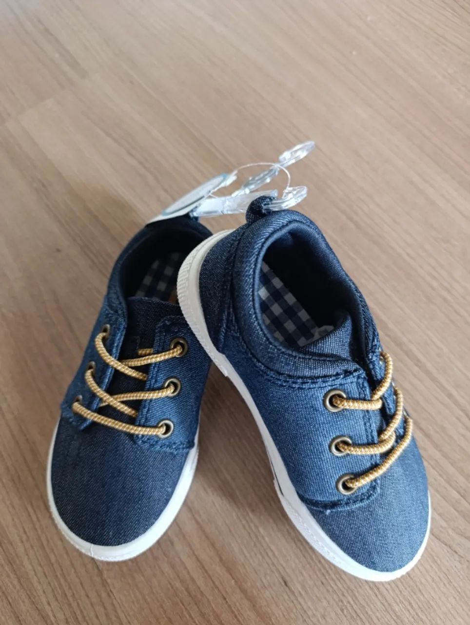 Tênis infantil Carter's novo Tam. 25