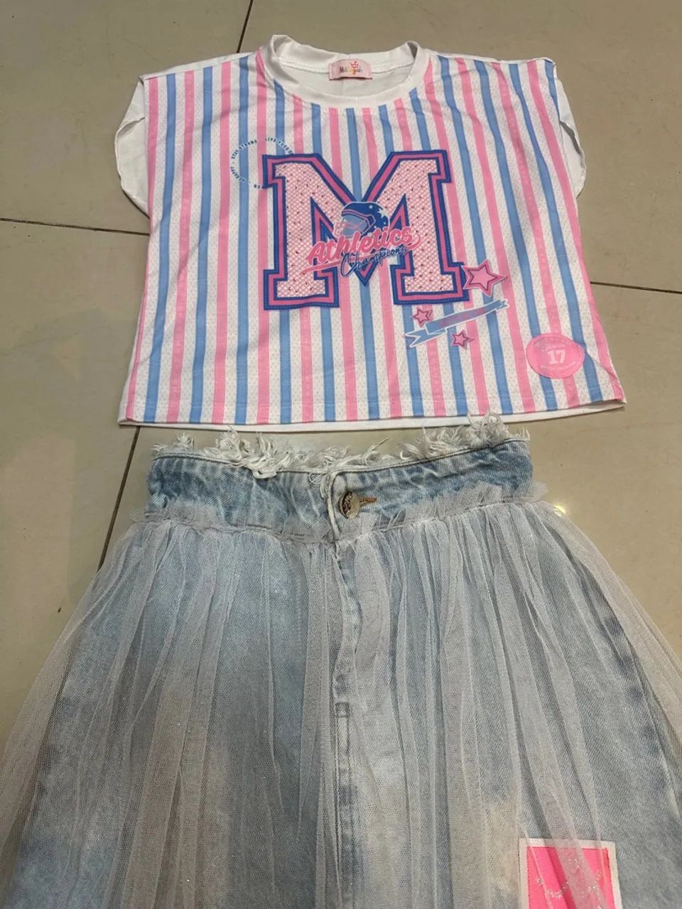 Conjunto Saia Jeans com Tule e blusa Malagah TAM 10 - Foto 4
