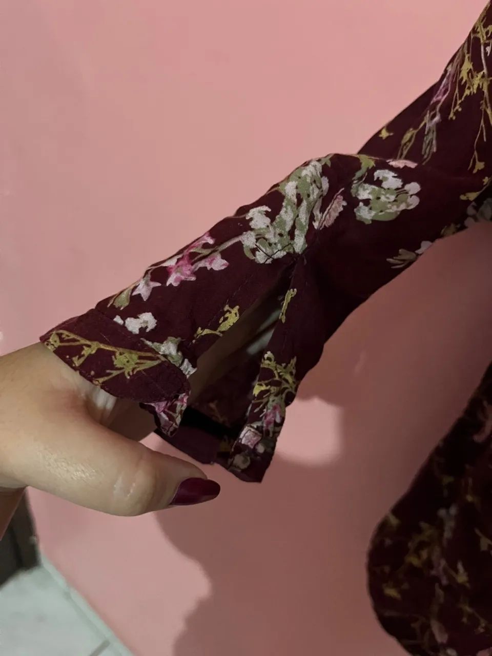 camisa estampa cor vinho TAM M  - Foto 2