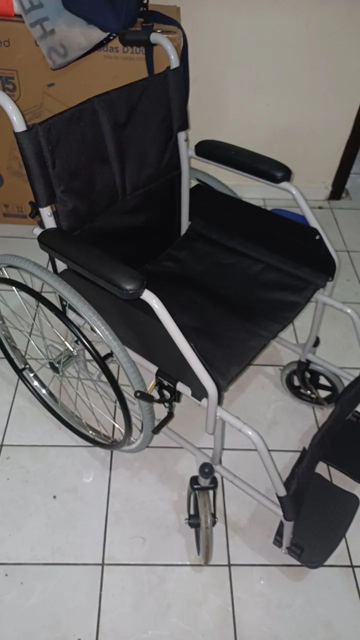 Cadeira de rodas Dellamed - Foto 2