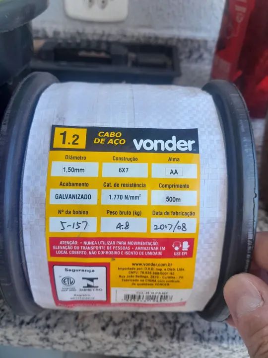 Big haste 28x28 1,20m 6 isoladores + Bobina de 500m de cabo de aço para cerca elétrica. - Foto 2