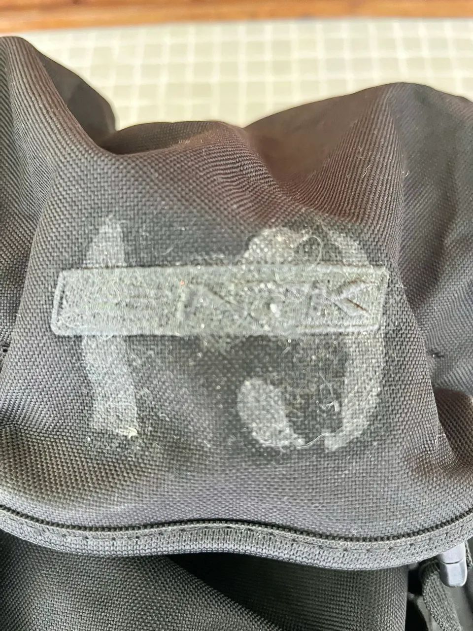 VENDO MOCHILA NTK NAUTIKA INTRUDER 45 L PRETA - Foto 4