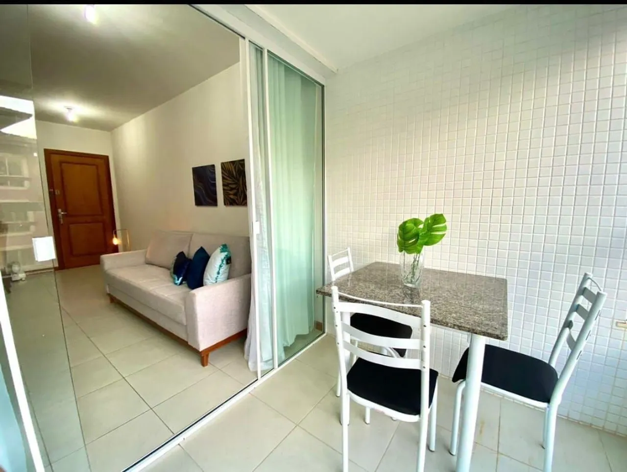ALUGO QUARTO SALA