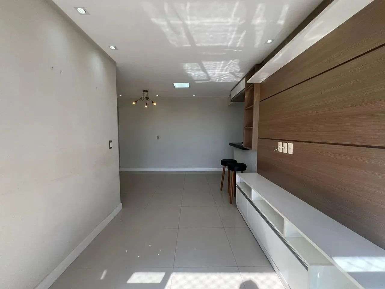 Lindo Apartamento 56 m2, 2 quartos, Nascente, infra, para locação em Piatã