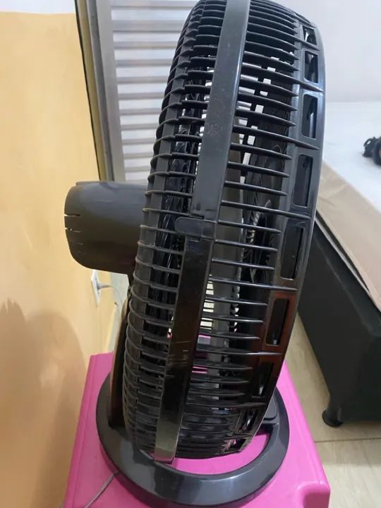 Vendo esse ventilador e essa caixa de som bluetooth  - Foto 2