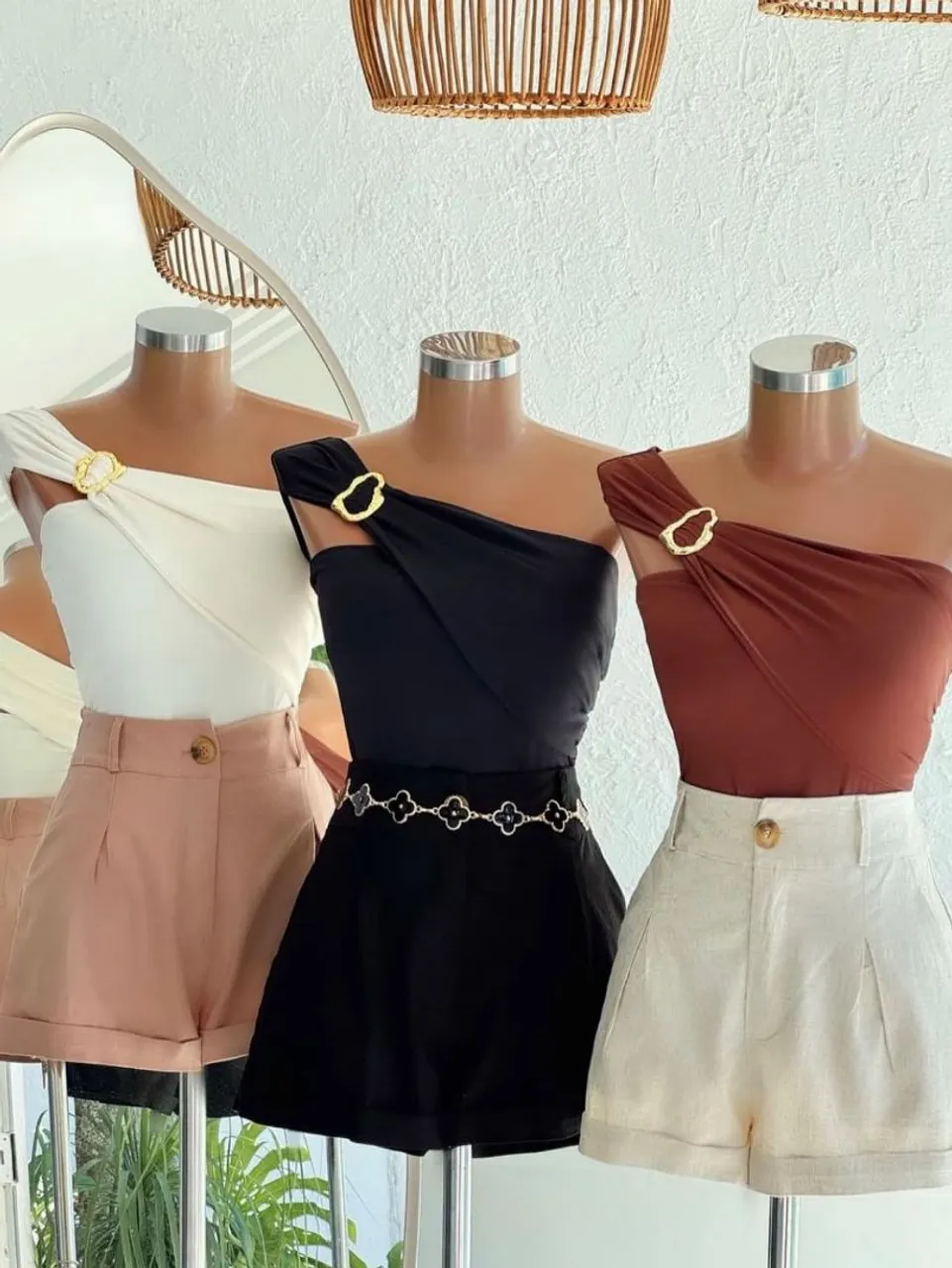 Body ombro único elegante