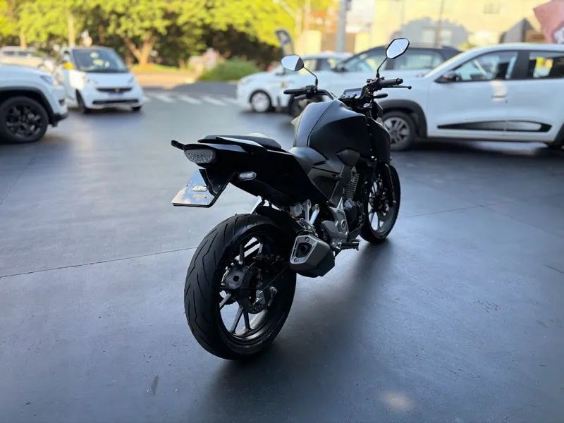 Honda CB 300F Twister 300 cc  - Foto 2