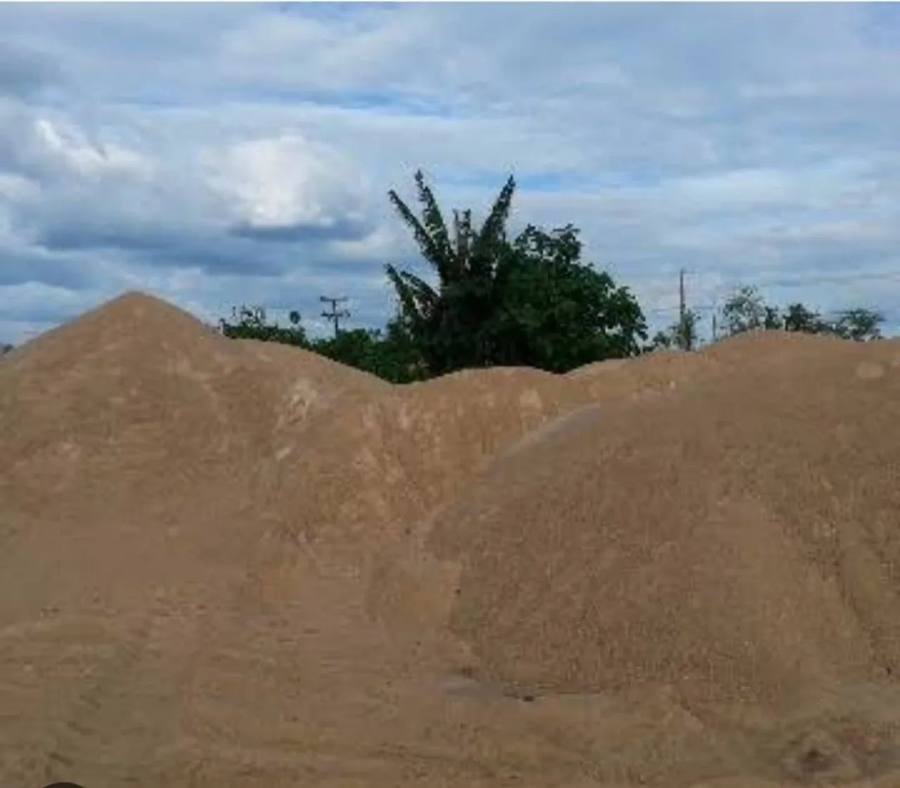 Areia, Brita, Pedra e Rachão - Entrega rápida! - Foto 2