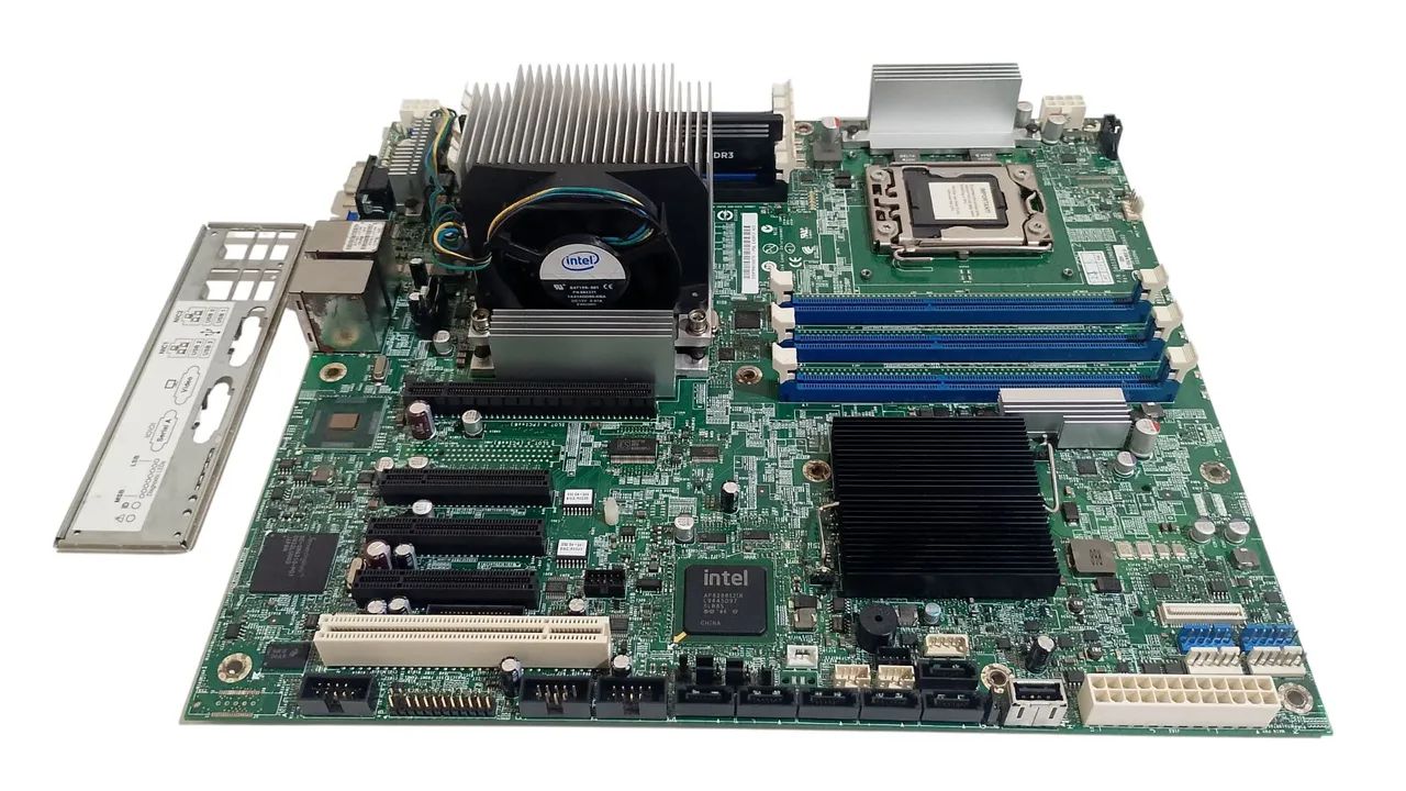 Kit server board Intel s5500hcv Xeon e5520 2.26ghz , cooler , 2gb ddr3 