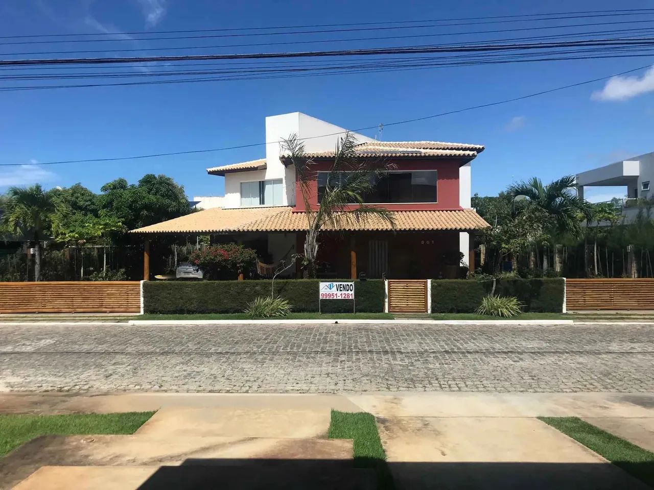Belíssima casa para locação no Condomínio Morada do Rio!