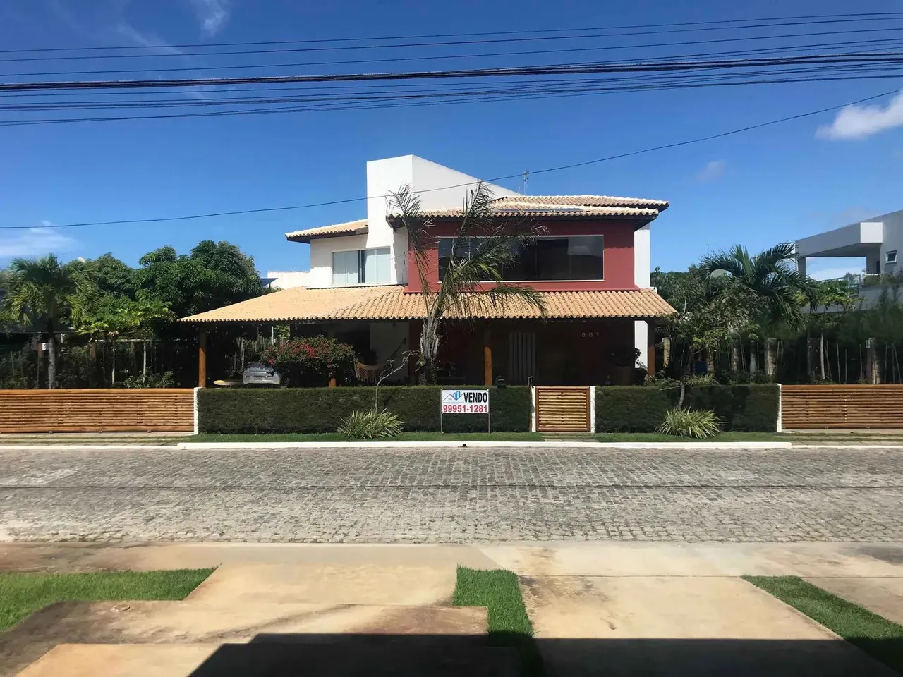 Belíssima casa para locação no Condomínio Morada do Rio!