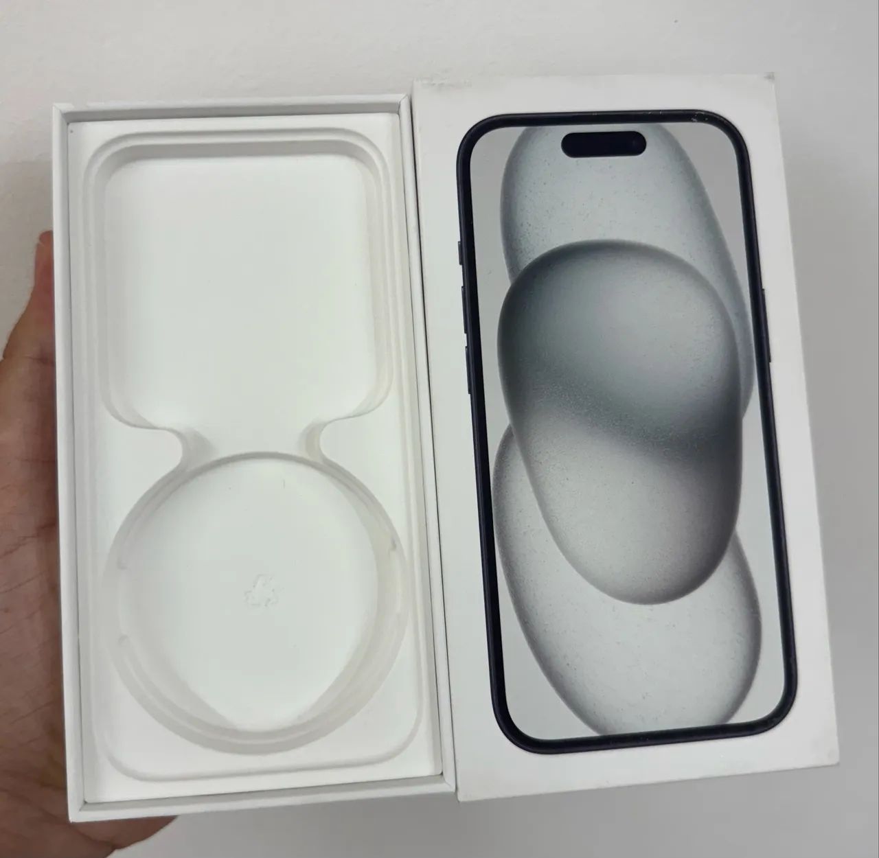 Caixa de iPhone 15 256GB Preto 