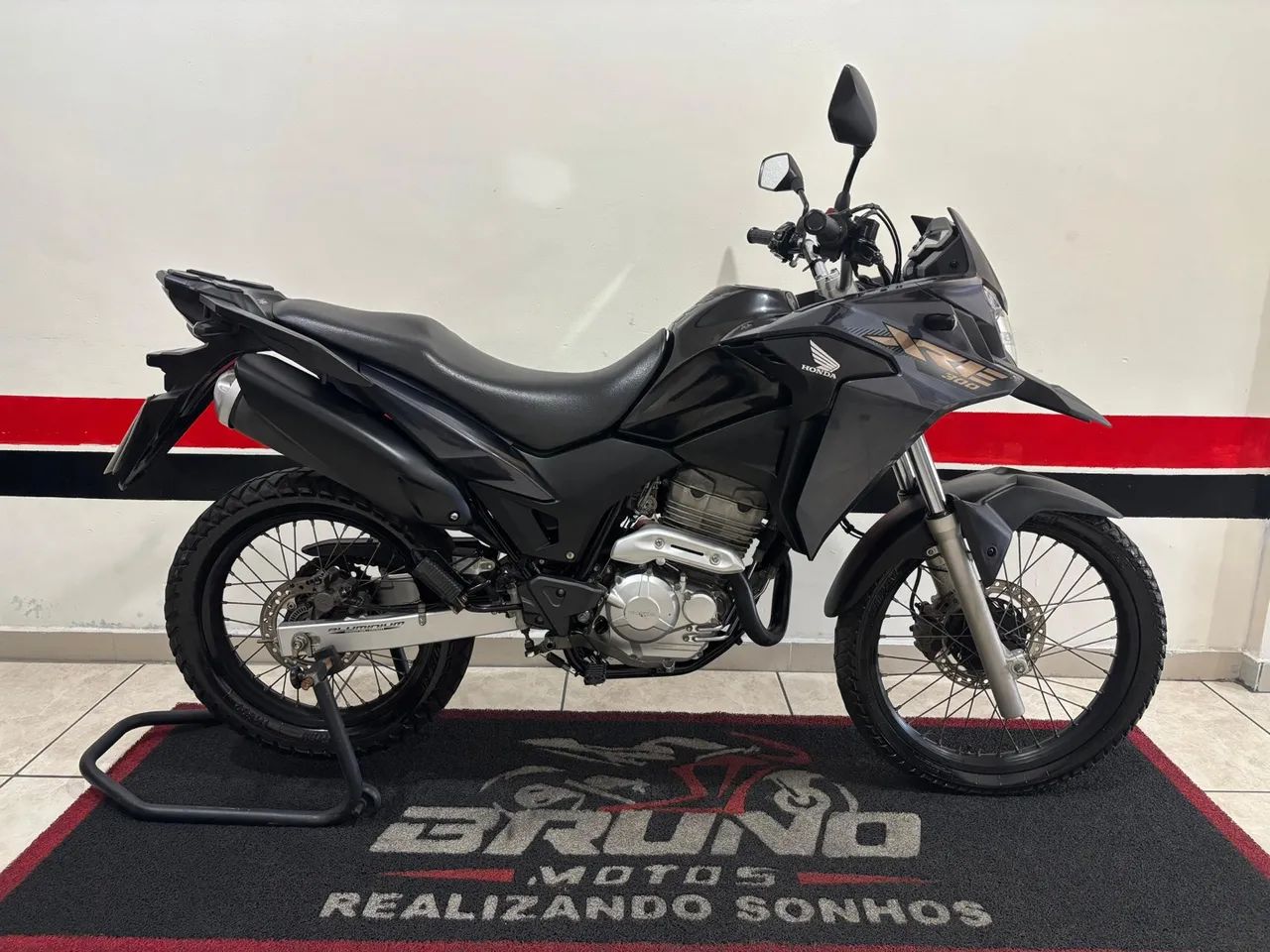XRE 300c 2022 MUITO NOVA     (DIVIDO EM 21 VEZES NO CARTÃO)