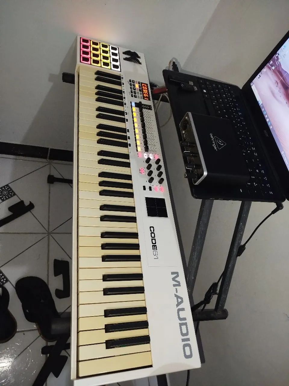 Teclado Controlador MIDI M-Audio Code 61