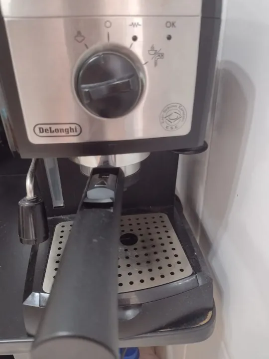 Cafeteira Elétrica De'Longhi expresso com defeito 